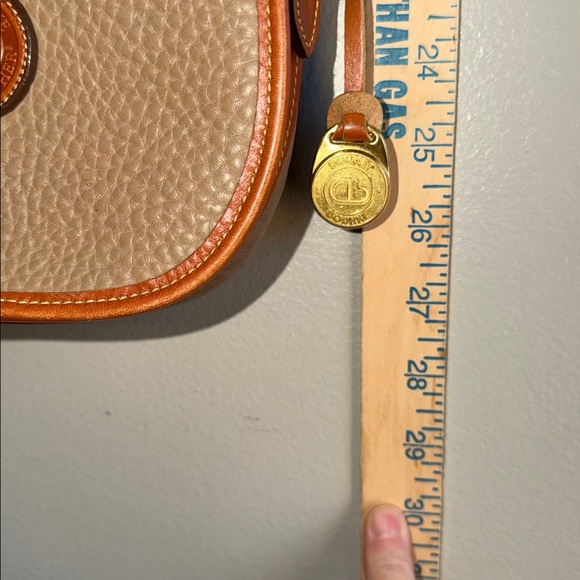 Dooney & Bourke All Weather Leather Crossbody Bag Tan Brown Pebbled AWL Vintage - Picture 11 of 13